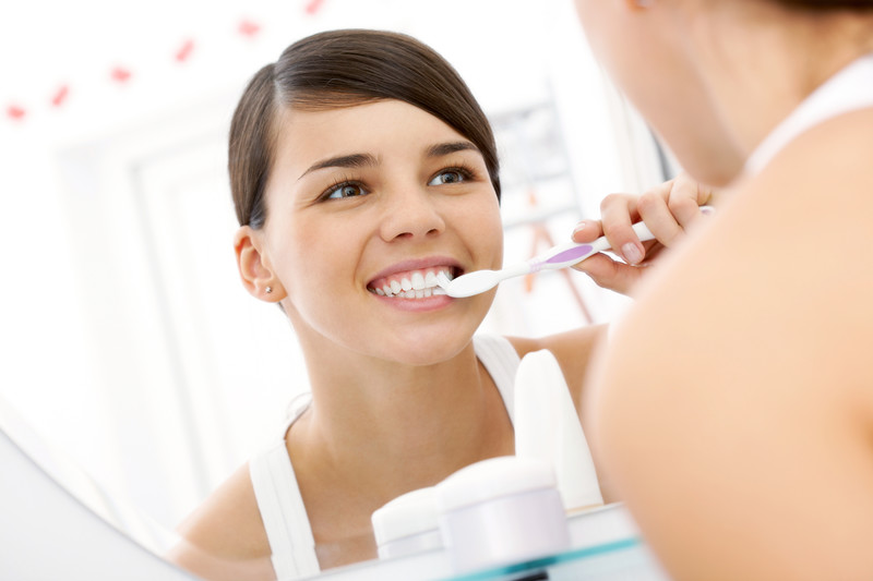 Pack a Dental Emergency Kit for Holiday Travel